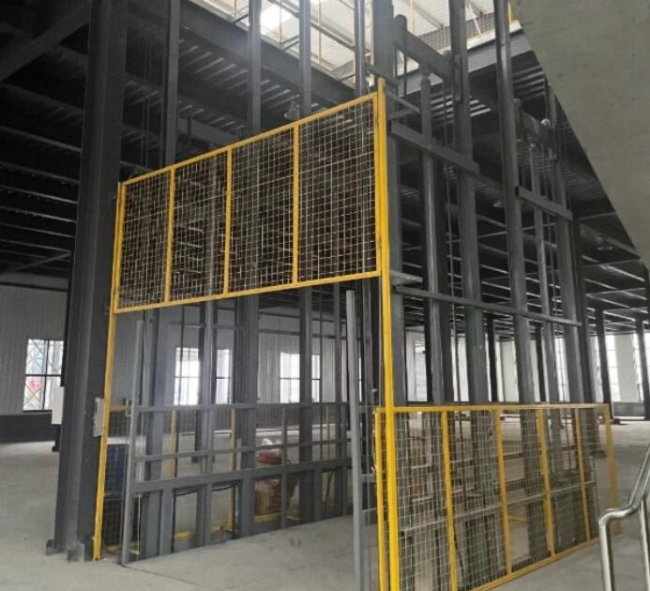 塔河请详细介绍一下货梯安装在室外的维护方法